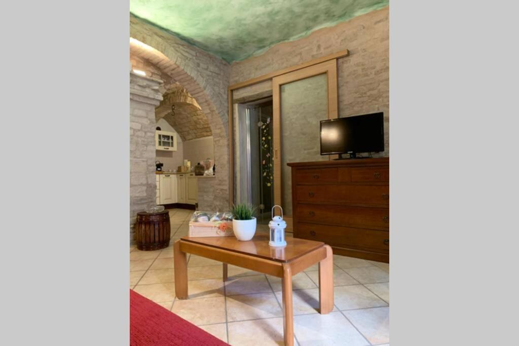 La Grotta - Casa Con Grotta Sotterranea Apartment Monterubbiano Luaran gambar