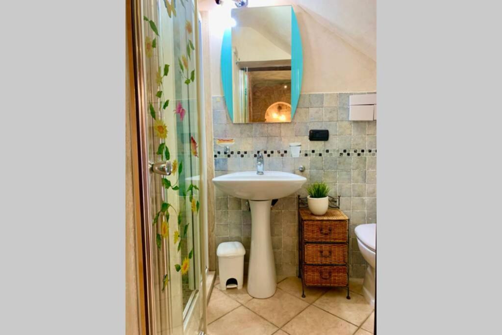 La Grotta - Casa Con Grotta Sotterranea Apartment Monterubbiano Luaran gambar